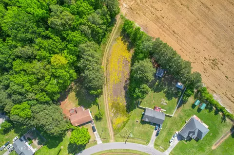 1105 Shellie Dr, Elizabeth City, NC 27909