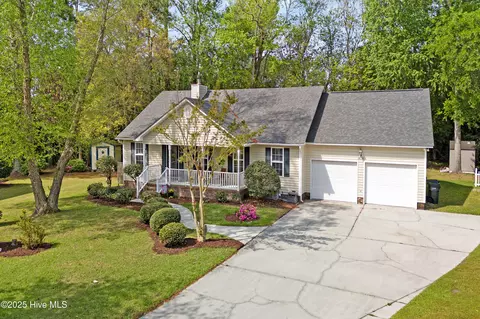 1610 W Hightree Ln, New Bern, NC 28562