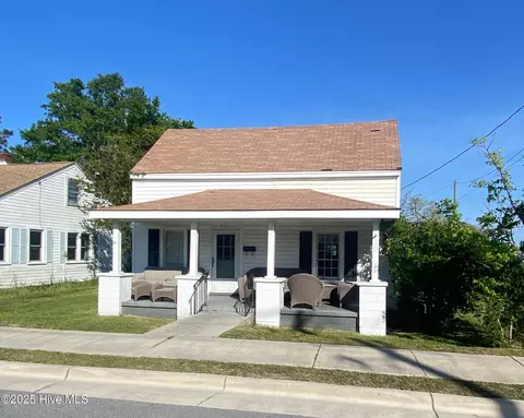 417 Turner St, Beaufort, NC 28516