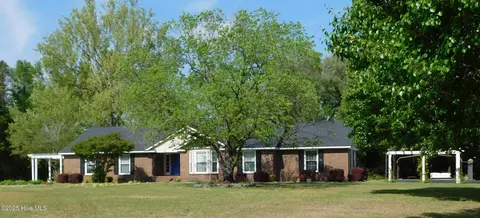 19160 Sneads Grove Rd, Laurinburg, NC 28352