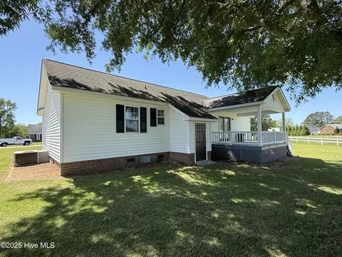 Exterior - 122 Tarheel Dr, Mount Olive, NC 28365 photo 1 of 4