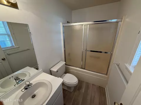 Bath - 122 Tarheel Dr, Mount Olive, NC 28365 photo 4 of 5