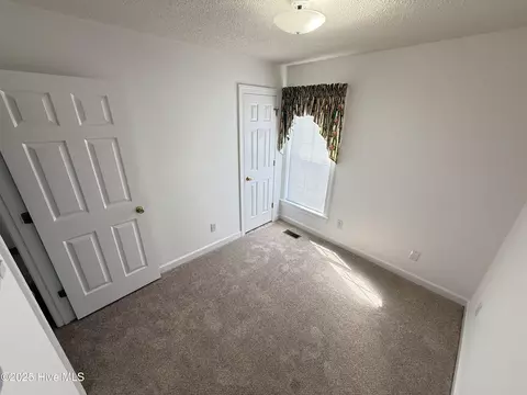 Bedroom - 122 Tarheel Dr, Mount Olive, NC 28365 photo 4 of 4