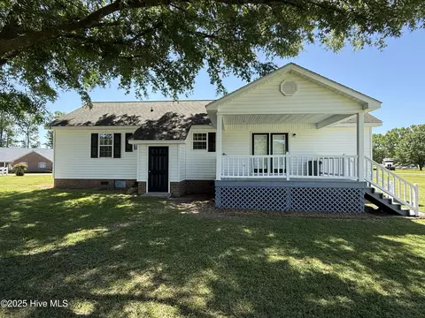 Exterior - 122 Tarheel Dr, Mount Olive, NC 28365 photo 2 of 4