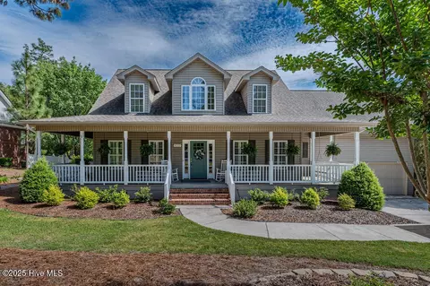 920 Diamondhead Dr S, Pinehurst, NC 28374