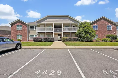 4429 Jay Bird Cir UNIT 201, Wilmington, NC 28412