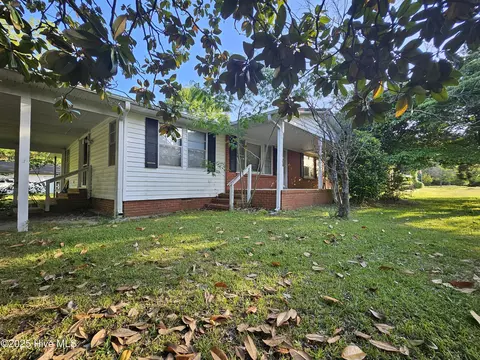 1233 Old Grantham Rd, Goldsboro, NC 27530