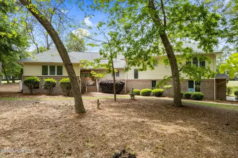255 Genoes Point Rd SW, Supply, NC 28462