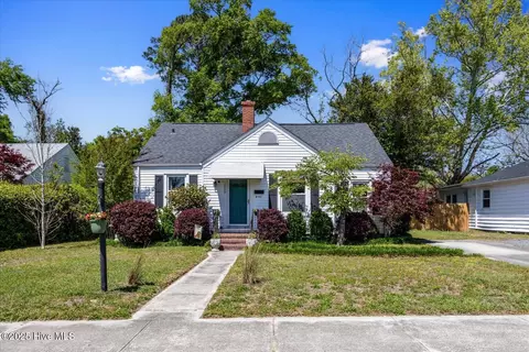 2205 Plaza Dr, Wilmington, NC 28405