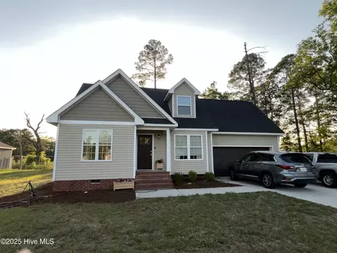 12200 Mallard Creek Dr, Laurinburg, NC 28352