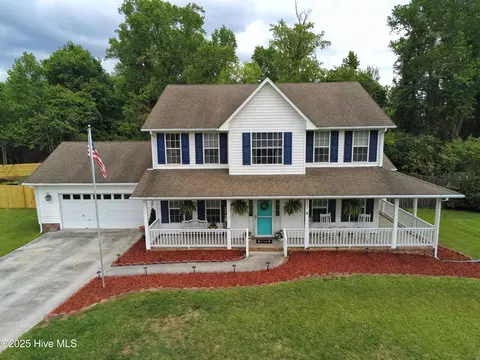 121 Orkney Dr, Jacksonville, NC 28540