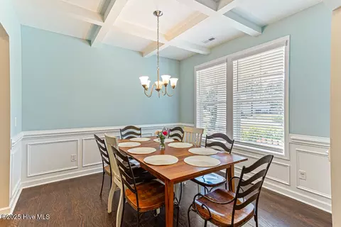 Dining - 4130 Irwin Dr, Aberdeen, NC 28315 photo 2 of 3