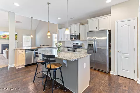 Kitchen - 4130 Irwin Dr, Aberdeen, NC 28315 photo 3 of 3