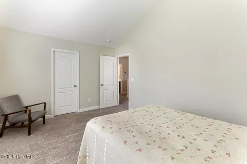 Bedroom - 4130 Irwin Dr, Aberdeen, NC 28315 photo 4 of 7