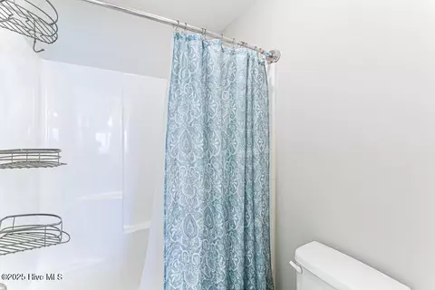 Bath - 4130 Irwin Dr, Aberdeen, NC 28315 photo 3 of 4