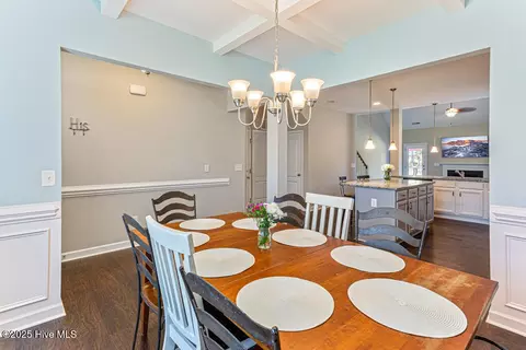 Dining - 4130 Irwin Dr, Aberdeen, NC 28315 photo 3 of 3