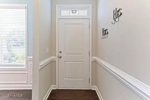 Entry Way - 4130 Irwin Dr, Aberdeen, NC 28315 photo 1 of 3