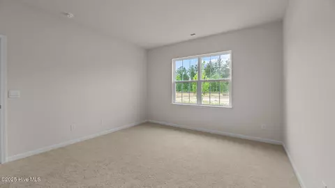 Bedroom - 2016 Minnette Cir, New Bern, NC 28562 photo 6 of 7