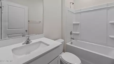 Bath - 2016 Minnette Cir, New Bern, NC 28562 photo 1 of 1
