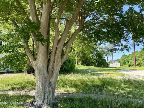 315 E Church St, Edenton, NC 27932