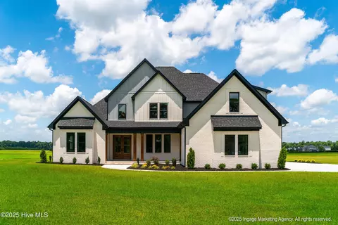 3485 Mobleys Bridge Rd, Grimesland, NC 27837