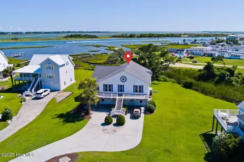 174 Jones St, Cedar Point, NC 28584