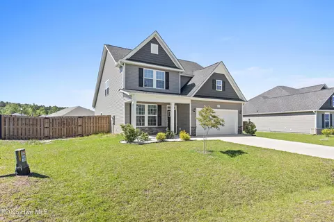 840 Tuscarora Trl, Jacksonville, NC 28546