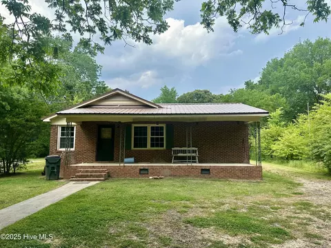 449 E Jackson St, Rich Square, NC 27869
