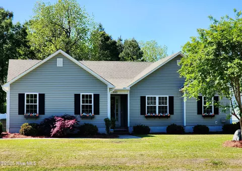 500 Park Meadows Dr, Newport, NC 28570