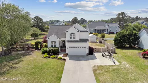 41 W Brenda Lee Dr, Hampstead, NC 28443