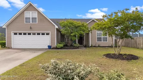 7306 Charred Pine Dr, Wilmington, NC 28411
