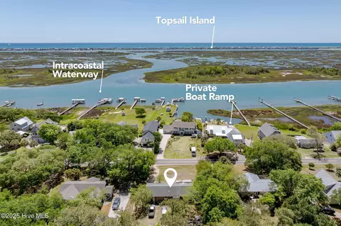 1184 Kings Landing Rd, Hampstead, NC 28443