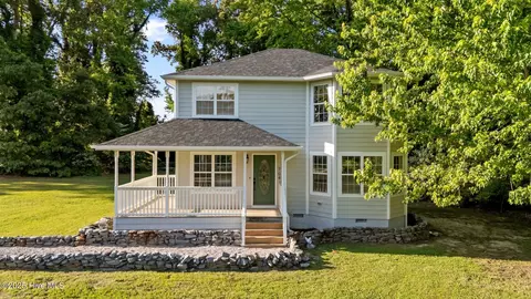 704 Hill St, Pinetops, NC 27864