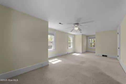 210 E 11th St, Washington, NC 27889 photo 36