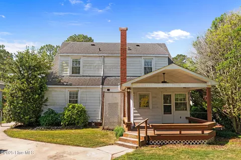 210 E 11th St, Washington, NC 27889 photo 7