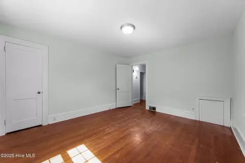 210 E 11th St, Washington, NC 27889 photo 30