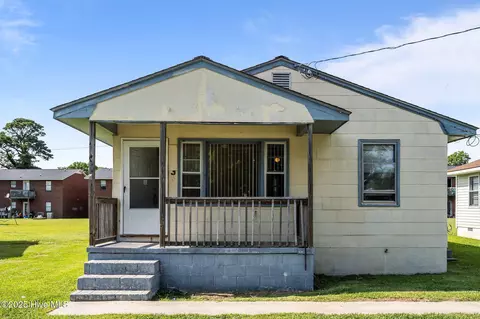 23 Sophia Dr, Jacksonville, NC 28540