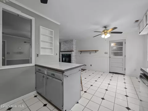 Kitchen - 40 Eagle Rock Ln, Hubert, NC 28539 photo 4 of 4