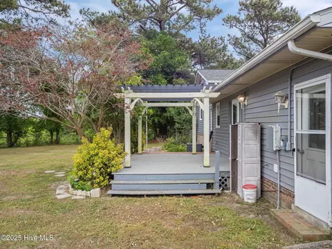 Exterior - 40 Eagle Rock Ln, Hubert, NC 28539 photo 10 of 11