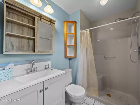 Bath - 40 Eagle Rock Ln, Hubert, NC 28539 photo 3 of 3