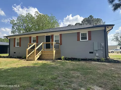 5325 Old White Oak Rd, Nashville, NC 27856