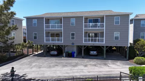 250 W Second St #2B, Ocean Isle Beach, NC 28469