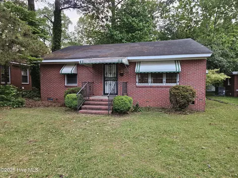 704 S Pine St, Rocky Mount, NC 27803
