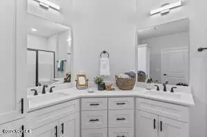 Bath - 400 Lighthouse Ln #C2, Cedar Point, NC 28584 photo 1 of 5