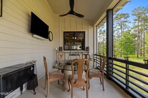 Exterior - 628 E Harborside Rd, Oriental, NC 28571 photo 4 of 15