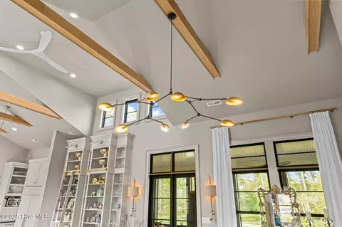 Dining - 628 E Harborside Rd, Oriental, NC 28571 photo 2 of 3