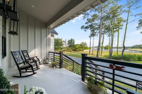 Exterior - 628 E Harborside Rd, Oriental, NC 28571 photo 1 of 15