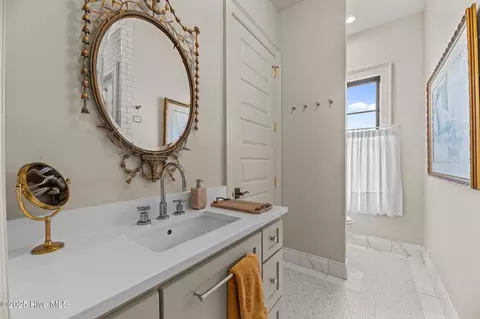 Bath - 628 E Harborside Rd, Oriental, NC 28571 photo 4 of 8