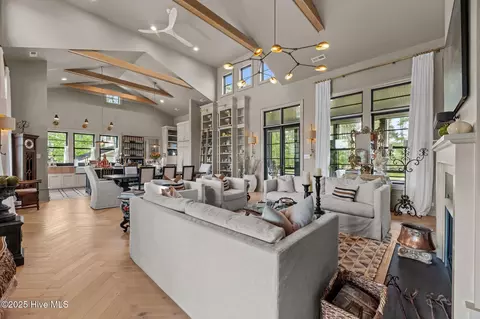 Living - 628 E Harborside Rd, Oriental, NC 28571 photo 3 of 3
