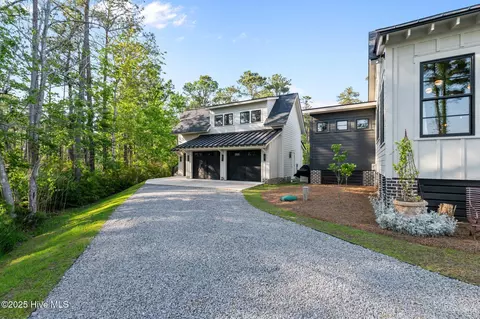 Exterior - 628 E Harborside Rd, Oriental, NC 28571 photo 8 of 15